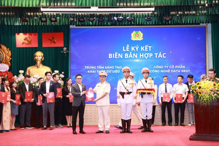 Signing Ceremony of the Strategic Cooperation Agreement Between Data Nest and the Center for Data Innovation and Exploitation (National Data Center)